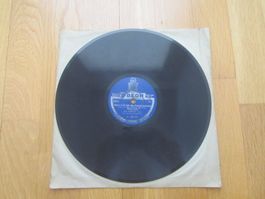 Max Lichtegg. Gern hab ich die Frau`n geküsst  /  78T